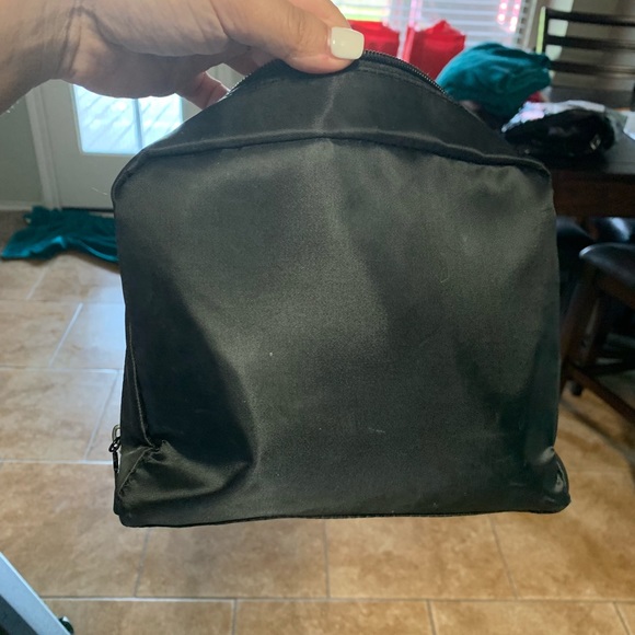 Kylie Jenner make up bag - Picture 2 of 3